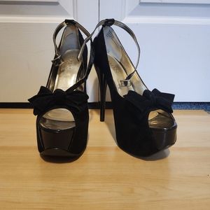 Bakers Open toe heels with bow